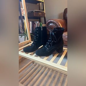 La Canadienne Montreal suede heeled boots